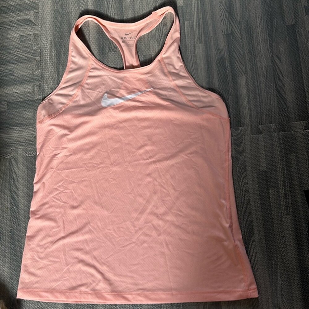 Nike Tank NEW!